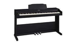 ローランドから本格的な音とタッチを備えた家庭用デジタルピアノのエントリーモデル「RP102」登場