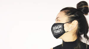 UK名門レーベル“Rough Trade”、日本限定デザインのロゴマスク発売決定