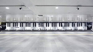SHE’S、渋谷に巨大ピアノが出現＋「Reversible Story」映像公開