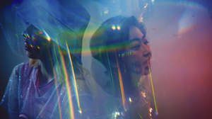 chelmico、“未来を明るく照らす光”がテーマの新MV公開