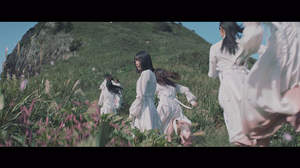 櫻坂46、“自由への渇望と絆”テーマに佐渡島で撮影した1stシングル表題曲MV