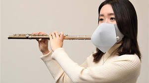 装着したまま演奏できる管楽器用マスク、第二弾は待望のフルート演奏用マスク