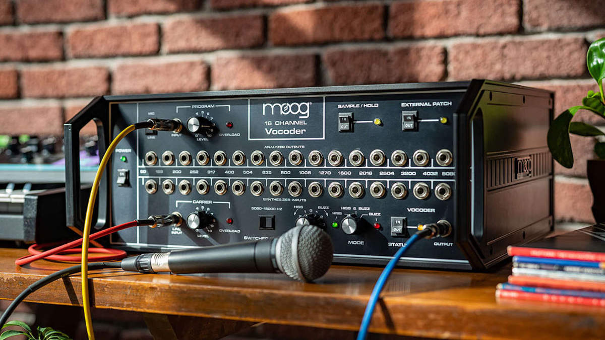 Moogのアナログ・ボコーダーが信頼性・耐久性を向上させ復活、「16 Channel Vocoder」リリース | BARKS
