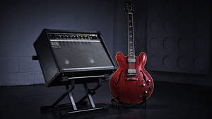 BOSS、コンボ・アンプをちょうどいい角度で設置できる折りたたみ式ギターアンプ用スタンド「BAS-1」