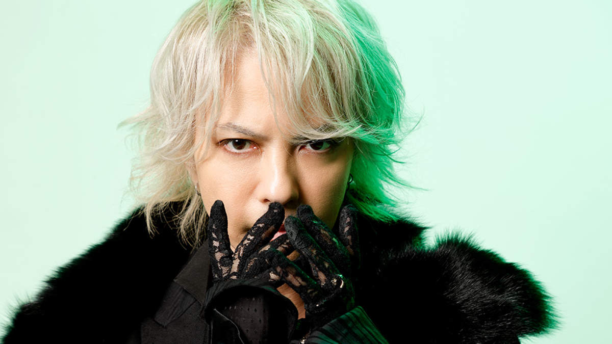 【インタビュー連載 Vol.2】HYDE、「なにせ＜黑ミサ＞で＜ハロウィン＞ですからね」 | BARKS