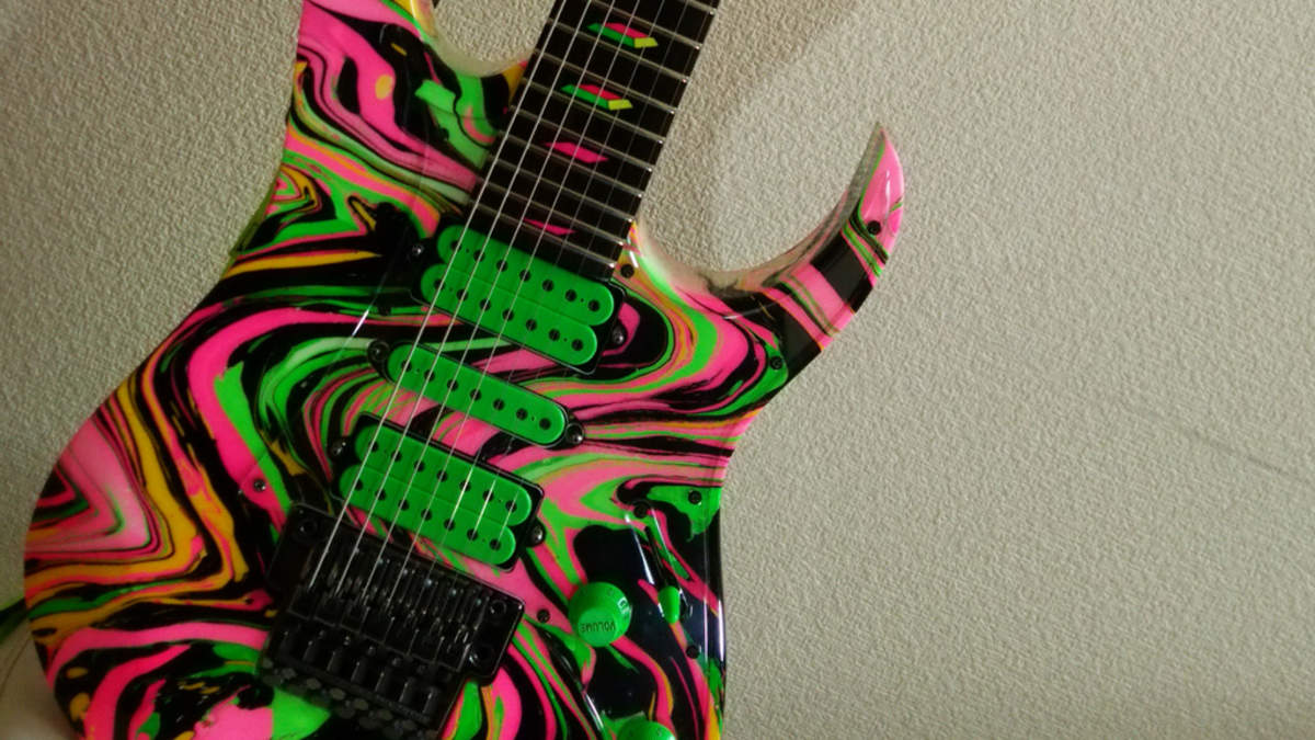 俺の楽器・私の愛機】754「Steve Vai に憧れて 7弦のマルチカラーを制作」 | BARKS