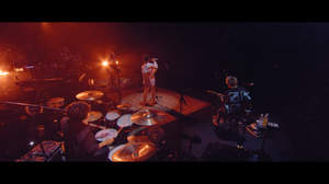 ONE OK ROCK、河口湖でのアコースティックライブより「Mighty Long Fall」映像公開