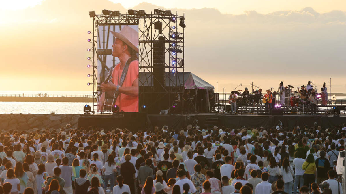 平井 大、3年ぶりのビーチフェス開催「やっぱりビーチでみんなと音楽を楽しむこの感覚」 | BARKS